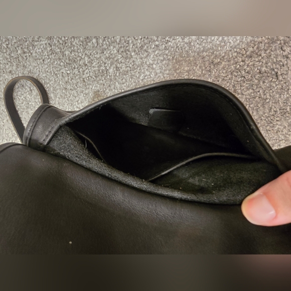 Vintage Coach Slim Saddlebag Black Leather Hippie Boho Classic *Dustbag Included - Picture 7 of 13